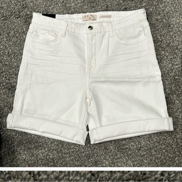 Nwt 7 For All Mankind Jen 7 Bermuda Shorts. Sizes 18 - Picture 1 of 7